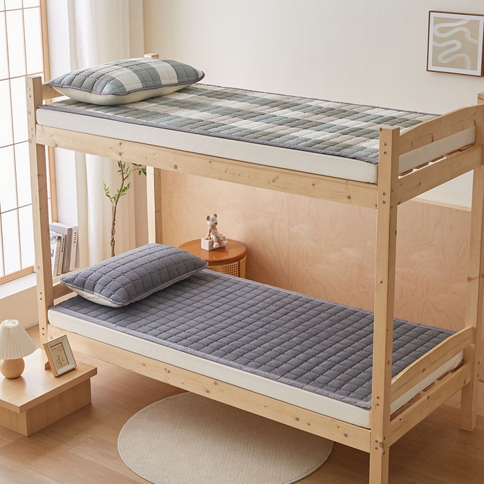 91家纺网 家纺一手货源 找家纺 暖季家纺 2025新款A类水洗棉学生絮叠床护垫 絮叠床护垫-深灰