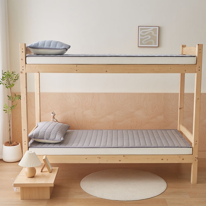 91家纺网 家纺一手货源 找家纺 暖季家纺 2025新款A类水洗棉学生絮叠床护垫 絮叠床护垫-灰