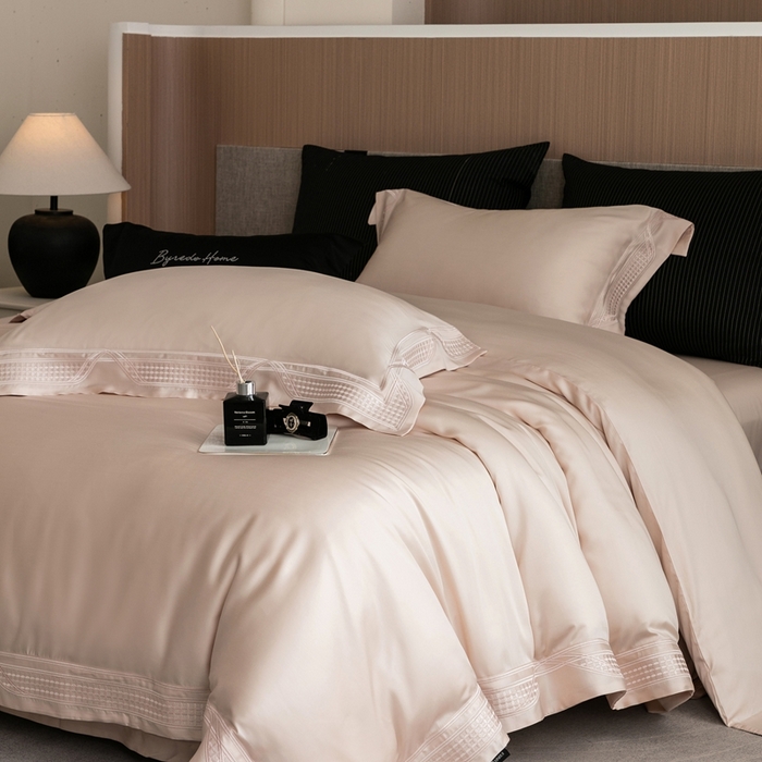 91家纺网 家纺一手货源 找家纺 馨蕊家居 2025新款80SLF奥地利兰精天丝四件套-凯伦 天丝凯伦-蔷薇粉