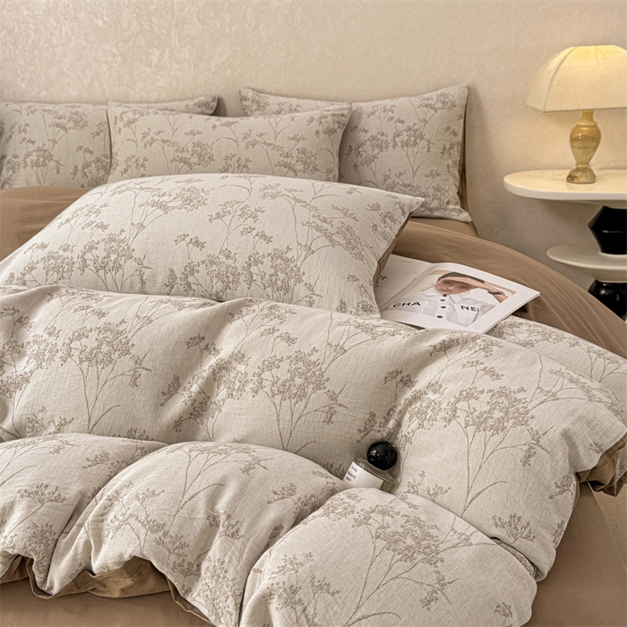 91家纺网 家纺一手货源 找家纺 灰鲸2025新款A类全棉三层纱色织提花系列四件套 初春-咖