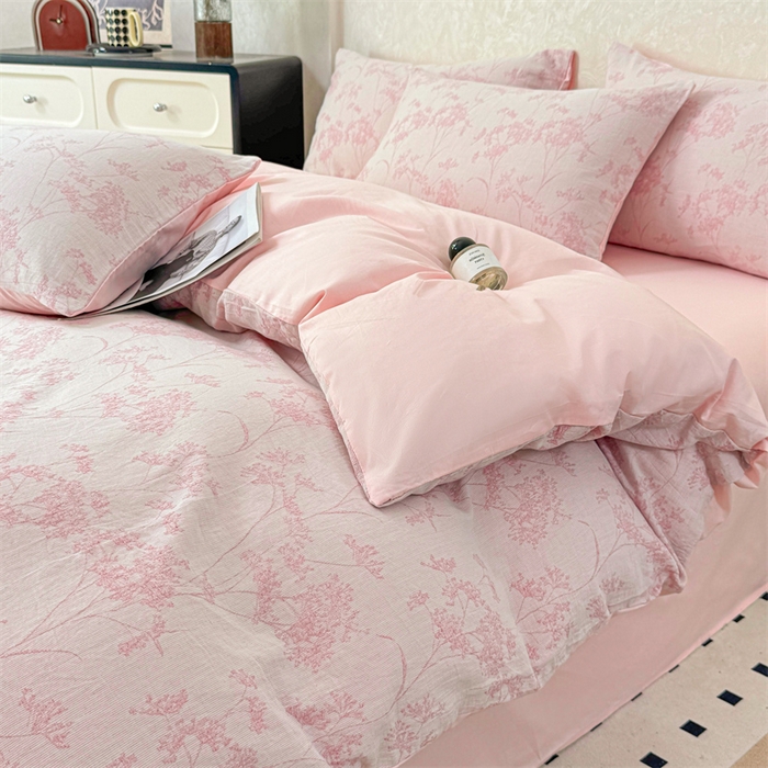 91家纺网 家纺一手货源 找家纺 灰鲸2025新款A类全棉三层纱色织提花系列四件套 初春-粉