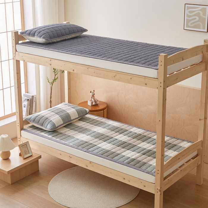 91家纺网 家纺一手货源 找家纺 暖季家纺 2025新款A类水洗棉学生絮叠床护垫 絮叠床护垫-绿大格