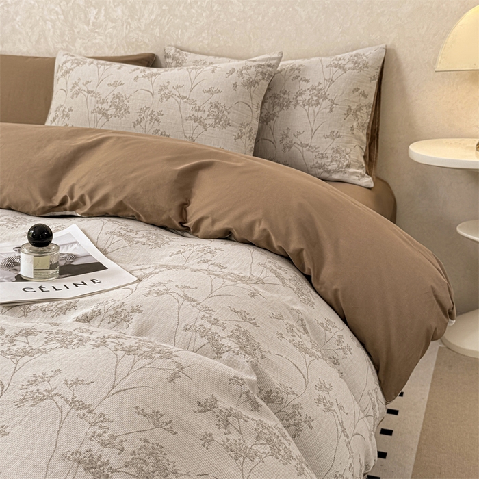 91家纺网 家纺一手货源 找家纺 灰鲸2025新款A类全棉三层纱色织提花系列四件套 初春-咖