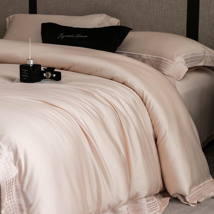 91家纺网 家纺一手货源 找家纺 馨蕊家居 2025新款80SLF奥地利兰精天丝四件套-凯伦 天丝凯伦-蔷薇粉