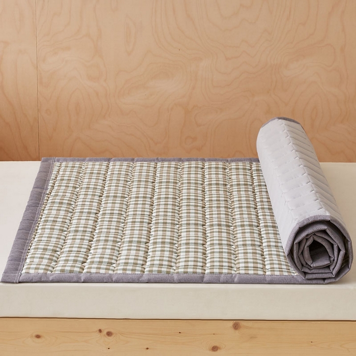 91家纺网 家纺一手货源 找家纺 暖季家纺 2025新款A类水洗棉学生絮叠床护垫 絮叠床护垫-绿小格