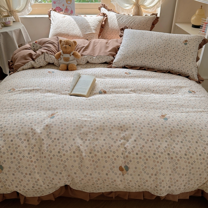 91家纺网 家纺一手货源 找家纺 韩巢家纺 2025新款针织双层纱花边款被套直播热销款四件套学生宿舍床单三件套-（提供卖家秀）四叶草