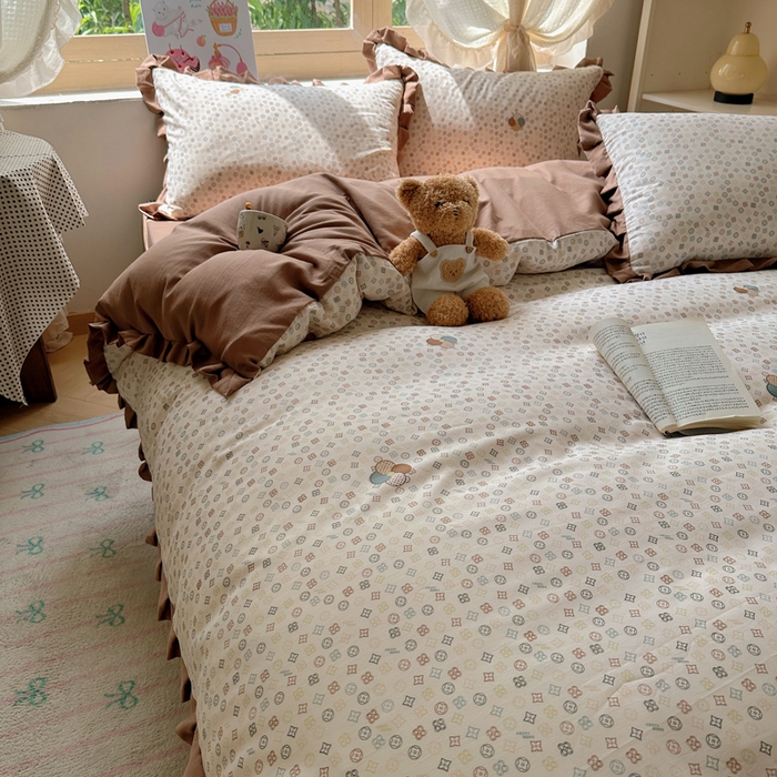 91家纺网 家纺一手货源 找家纺 韩巢家纺 2025新款针织双层纱花边款被套直播热销款四件套学生宿舍床单三件套-（提供卖家秀）四叶草