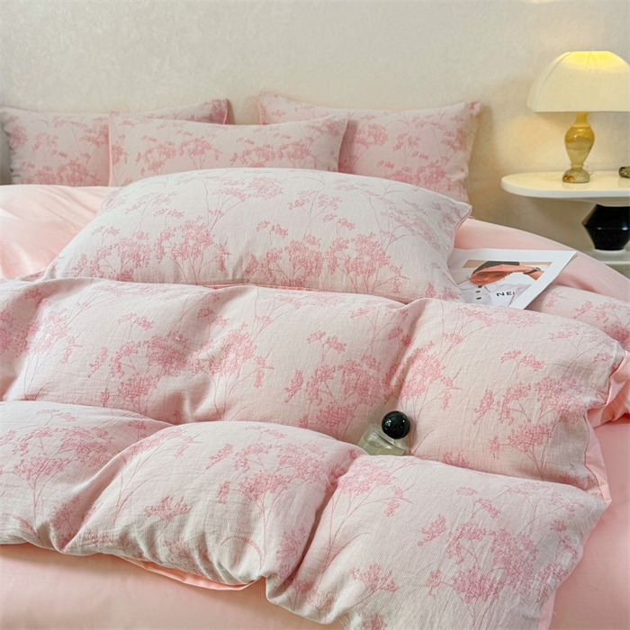 91家纺网 家纺一手货源 找家纺 灰鲸2025新款A类全棉三层纱色织提花系列四件套 初春-粉