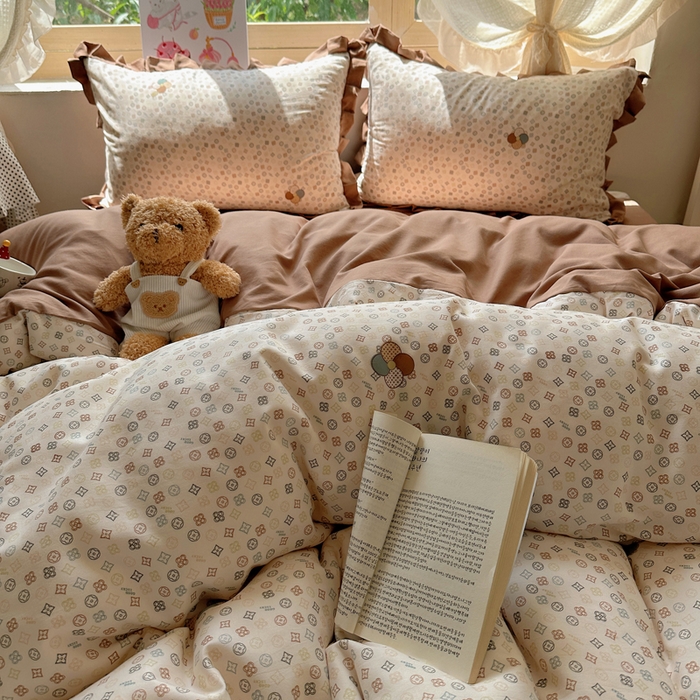 91家纺网 家纺一手货源 找家纺 韩巢家纺 2025新款针织双层纱花边款被套直播热销款四件套学生宿舍床单三件套-（提供卖家秀）四叶草