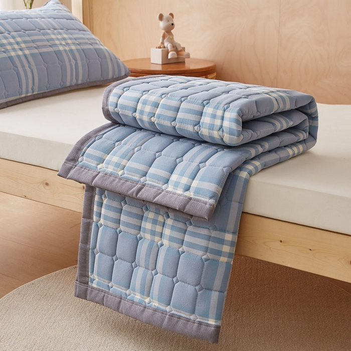 91家纺网 家纺一手货源 找家纺 暖季家纺 2025新款A类水洗棉学生絮叠床护垫 絮叠床护垫-海兰格