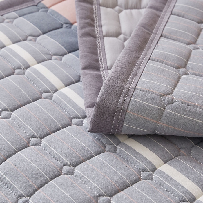 91家纺网 家纺一手货源 找家纺 暖季家纺 2025新款A类水洗棉学生絮叠床护垫 絮叠床护垫-马里奥灰