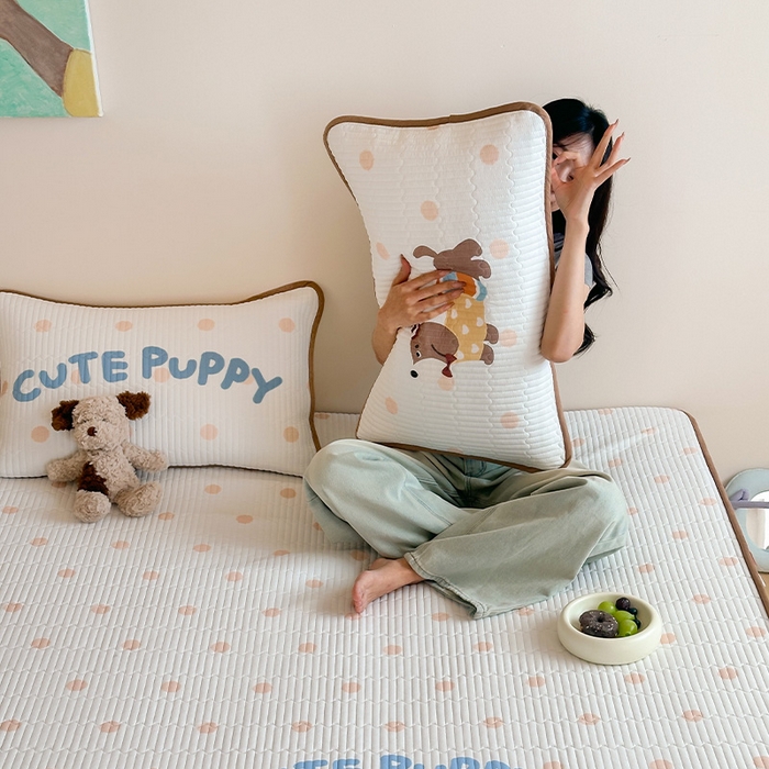 91家纺网 家纺一手货源 找家纺 （总）RYB红黄兰 2025新款ins设计师原创大版小清新超萌卡通冰皮夹棉软凉席