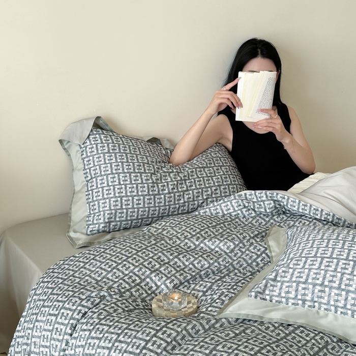 91家纺网 家纺一手货源 找家纺 赫帛 2025新款60s数码印花天丝棉四件套-字母F 字母F-绿色