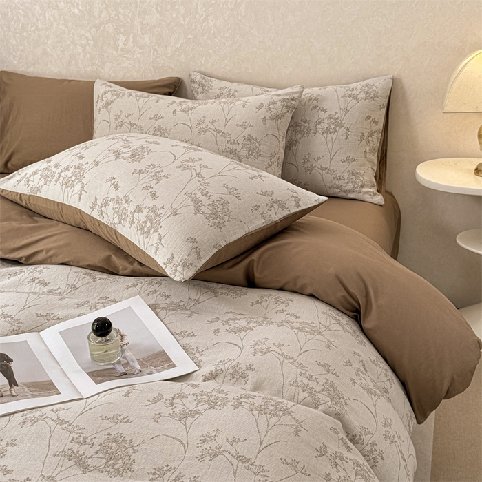 91家纺网 家纺一手货源 找家纺 灰鲸2025新款A类全棉三层纱色织提花系列四件套 初春-咖