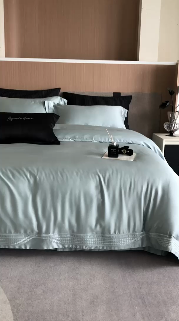 91家纺网 家纺一手货源 找家纺 馨蕊家居 2025新款80SLF奥地利兰精天丝四件套-凯伦 天丝凯伦-北卡蓝