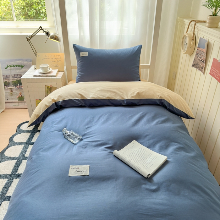 91家纺网 家纺一手货源 找家纺 曼之夏 2025新款全棉拼色纯色宿舍学生三件套 兰灰+浅驼