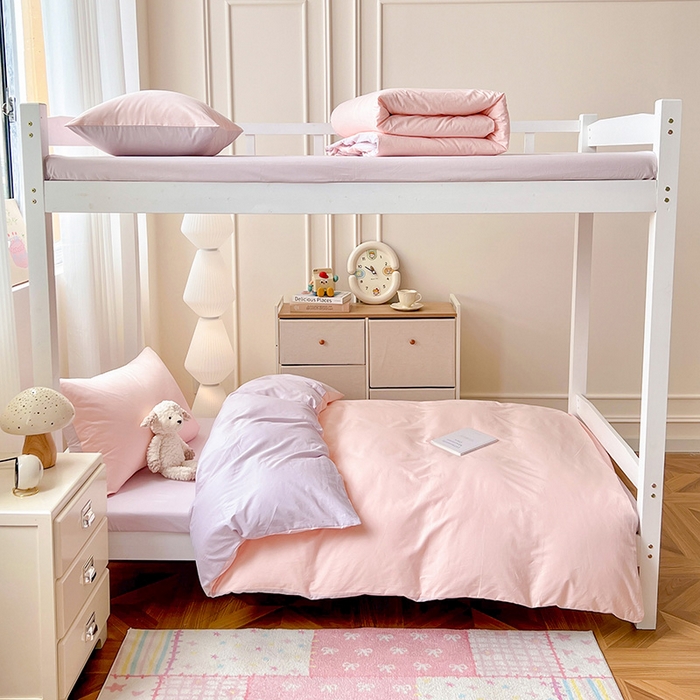 91家纺网 家纺一手货源 找家纺 泽西家纺 2025新款A类加密全棉40支13376简约风宿舍双拼纯色纯棉学生三件套 樱花粉+紫