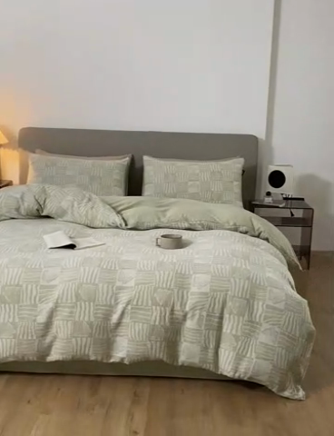 91家纺网 家纺一手货源 找家纺 乐美家纺 2025秋冬新款三层纱大提花系列四件套 梦境之翼-绿