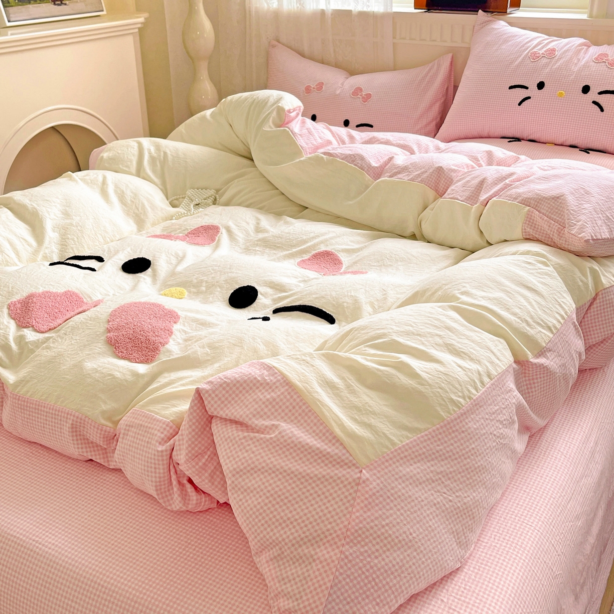 91家纺网 家纺一手货源 找家纺 （总）富米莱（原臻工厂） 2025新款云朵棉水洗棉毛巾绣拼角工艺四件套