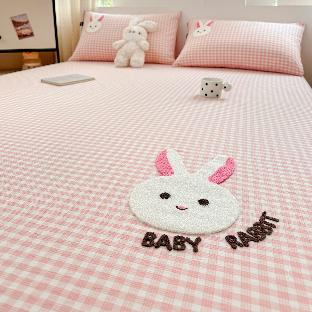 91家纺网 家纺一手货源 找家纺 乐美家纺 2025秋冬新款全棉色织水洗棉床笠三件套系列 甜甜兔