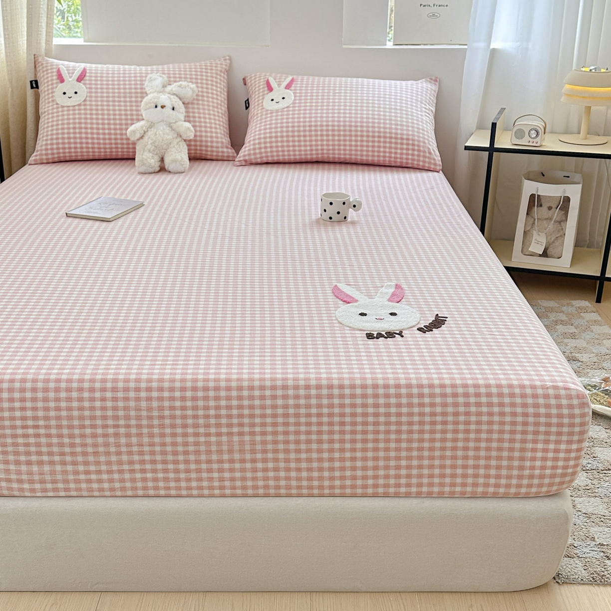 91家纺网 家纺一手货源 找家纺 乐美家纺 2025秋冬新款全棉色织水洗棉床笠三件套系列 甜甜兔