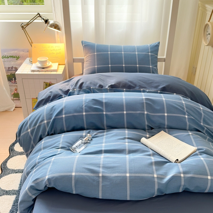 91家纺网 家纺一手货源 找家纺 曼之夏 2025新款全棉拼色纯色宿舍学生三件套 蓝格