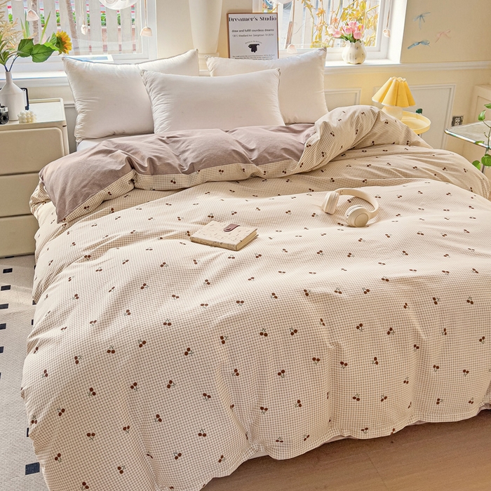 91家纺网 家纺一手货源 找家纺 依庭 2025春夏新款12868全棉纯棉印花卡通系列单被套 被套单件 糖果影院