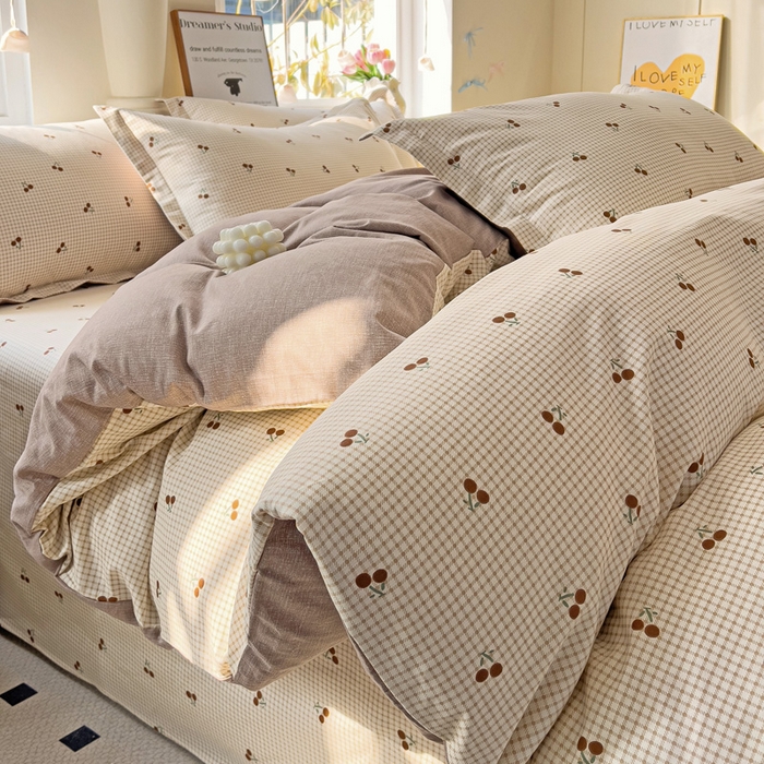 91家纺网 家纺一手货源 找家纺 依庭 2025春夏新款12868全棉纯棉印花卡通系列单被套 被套单件 糖果影院