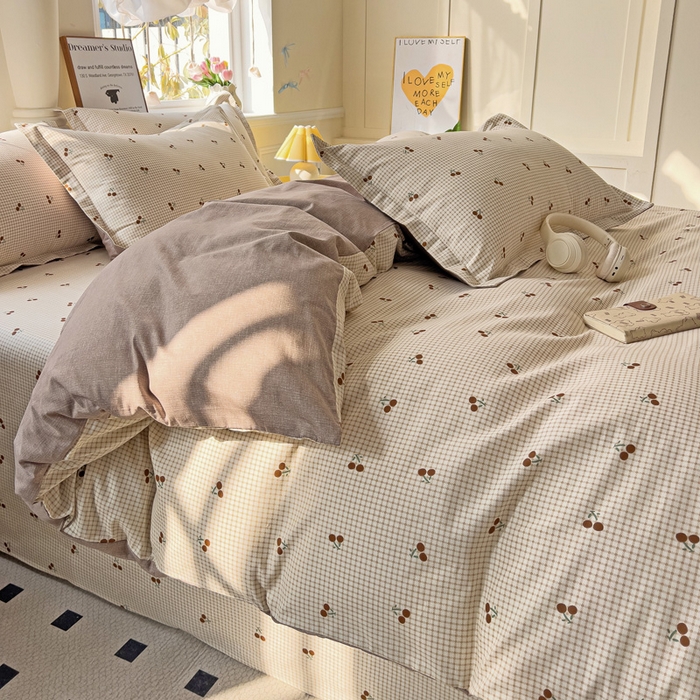 91家纺网 家纺一手货源 找家纺 依庭 2025春夏新款12868全棉纯棉印花卡通系列单被套 被套单件 糖果影院