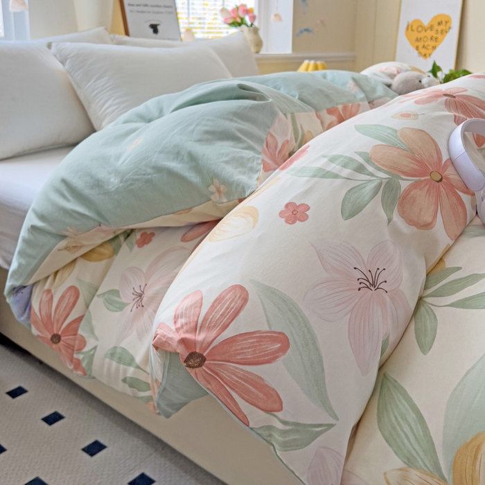 91家纺网 家纺一手货源 找家纺 依庭 2025春夏新款12868全棉纯棉印花卡通系列单被套 被套单件 糖果影院