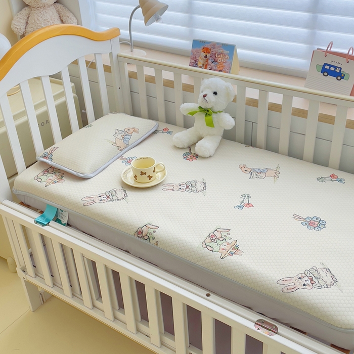 91家纺网 家纺一手货源 找家纺 （总）小叮当家纺仓储工厂店 （提供买家秀 爆款花型 不断货）2025新款冰豆豆儿童卡通凉席床笠