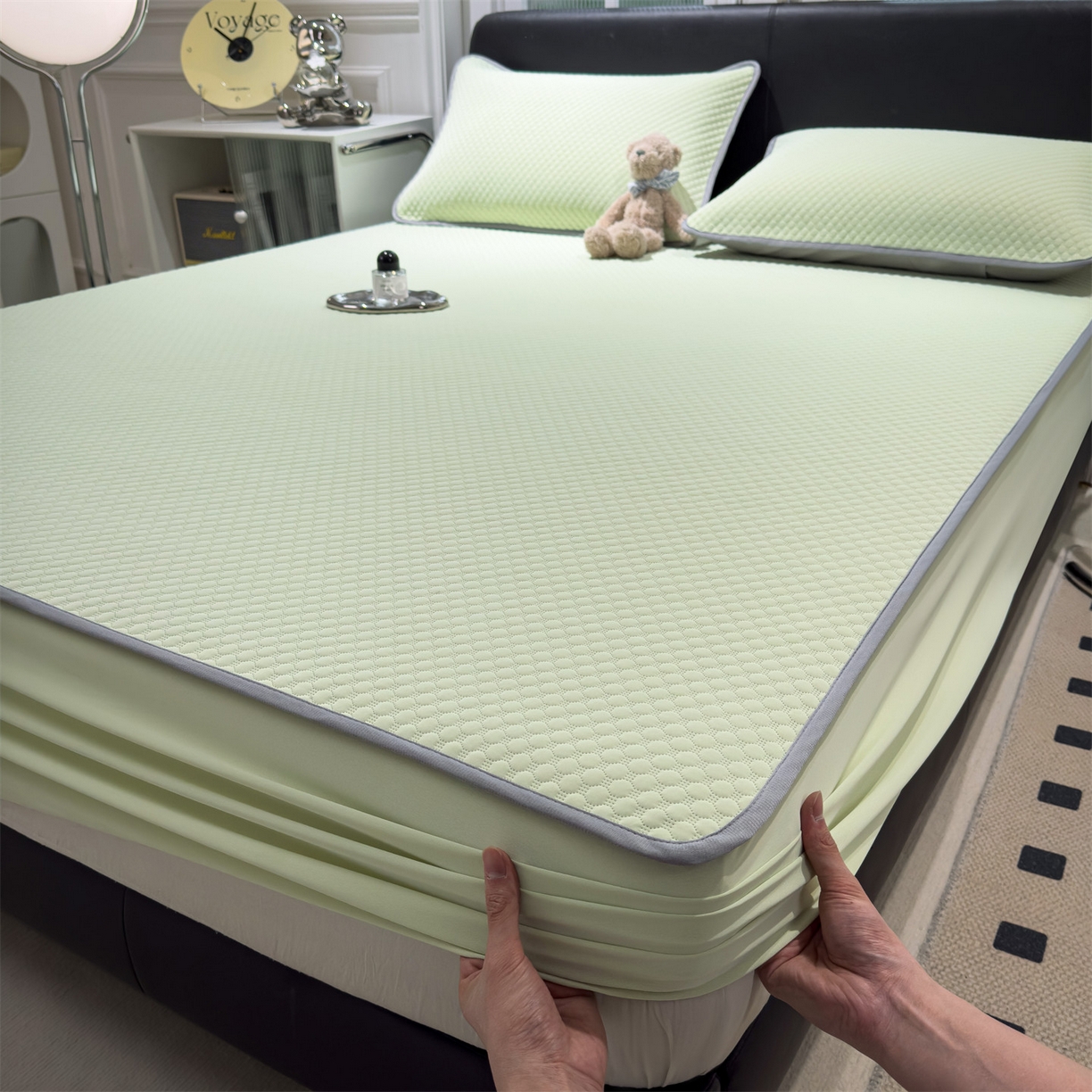 91家纺网 家纺一手货源 找家纺 乐家欣 2025新款A类5A抗菌级针织豆豆床笠系列 豆豆床笠-嫩绿