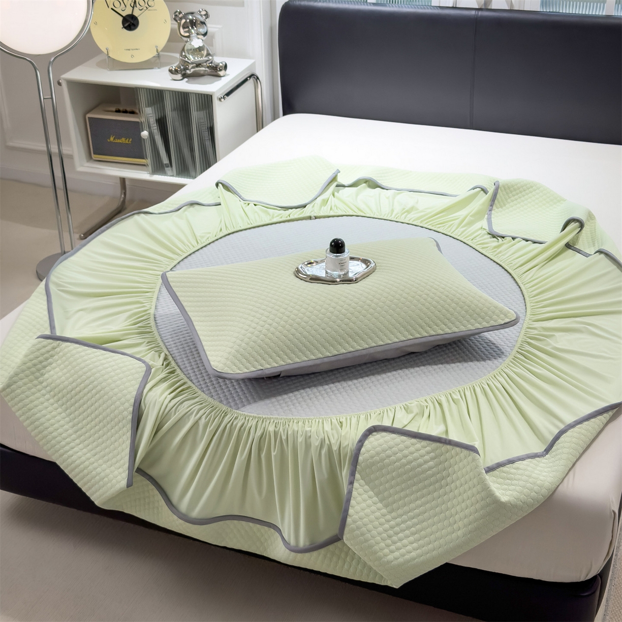 91家纺网 家纺一手货源 找家纺 乐家欣 2025新款A类5A抗菌级针织豆豆床笠系列 豆豆床笠-嫩绿