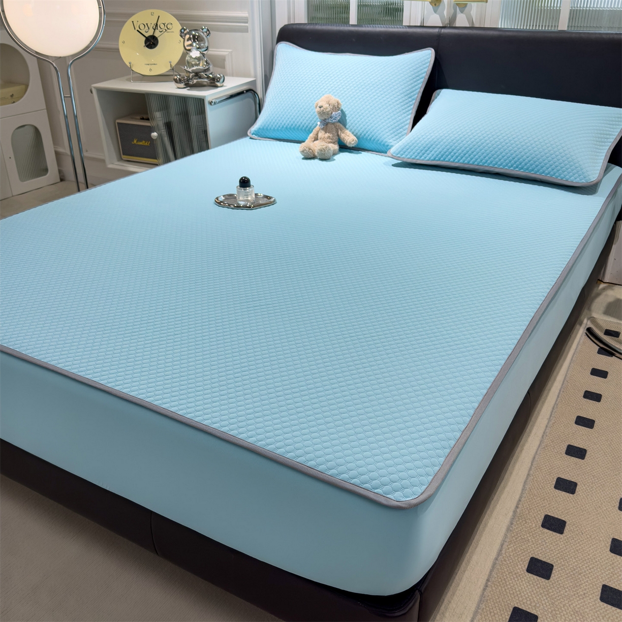 91家纺网 家纺一手货源 找家纺 乐家欣 2025新款A类5A抗菌级针织豆豆床笠系列 豆豆床笠-清水蓝