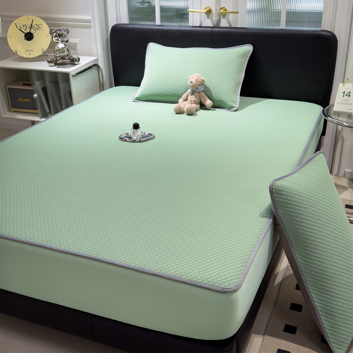 91家纺网 家纺一手货源 找家纺 乐家欣 2025新款A类5A抗菌级针织豆豆床笠系列 豆豆床笠-松绿