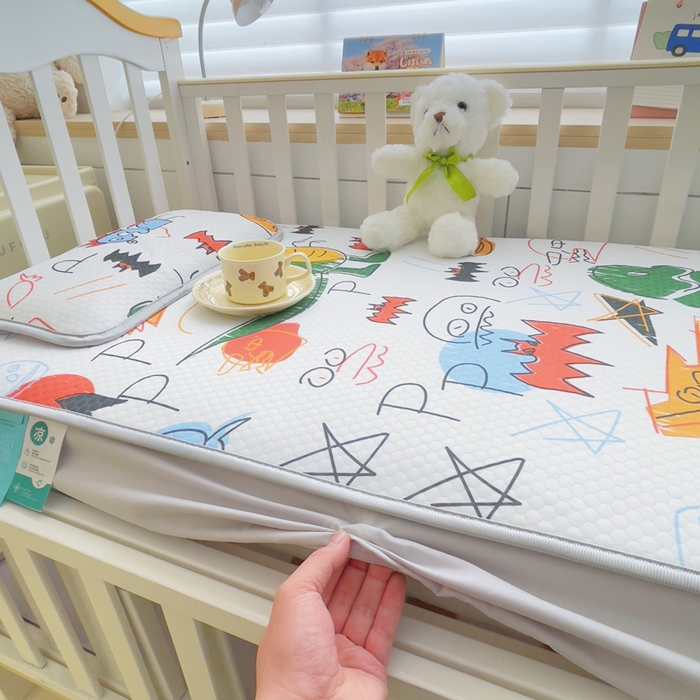 91家纺网 家纺一手货源 找家纺 小叮当家纺仓储工厂店 （提供买家秀 爆款花型 不断货）2025新款冰豆豆儿童卡通凉席床笠 恐龙