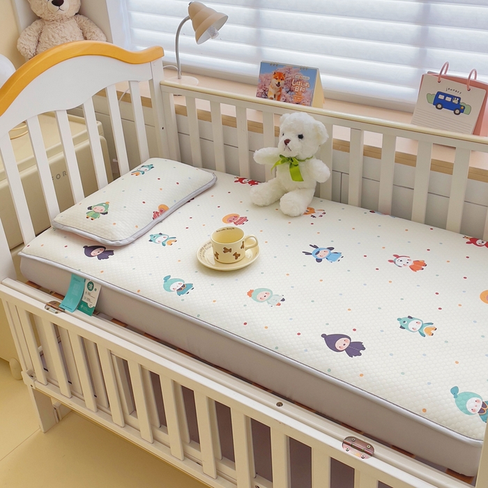 91家纺网 家纺一手货源 找家纺 小叮当家纺仓储工厂店 （提供买家秀 爆款花型 不断货）2025新款冰豆豆儿童卡通凉席床笠 波点小熊