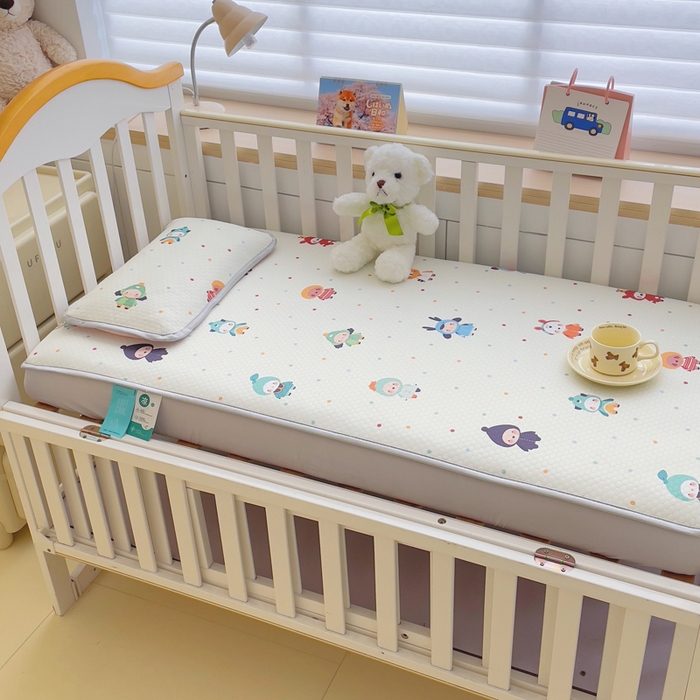 91家纺网 家纺一手货源 找家纺 小叮当家纺仓储工厂店 （提供买家秀 爆款花型 不断货）2025新款冰豆豆儿童卡通凉席床笠 波点小熊