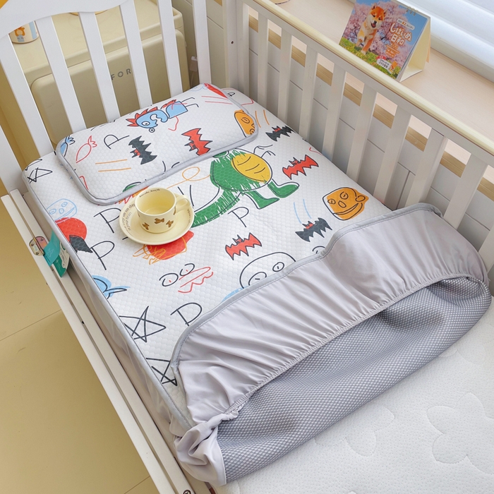 91家纺网 家纺一手货源 找家纺 小叮当家纺仓储工厂店 （提供买家秀 爆款花型 不断货）2025新款冰豆豆儿童卡通凉席床笠 恐龙