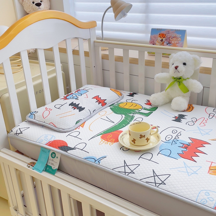 91家纺网 家纺一手货源 找家纺 小叮当家纺仓储工厂店 （提供买家秀 爆款花型 不断货）2025新款冰豆豆儿童卡通凉席床笠 恐龙