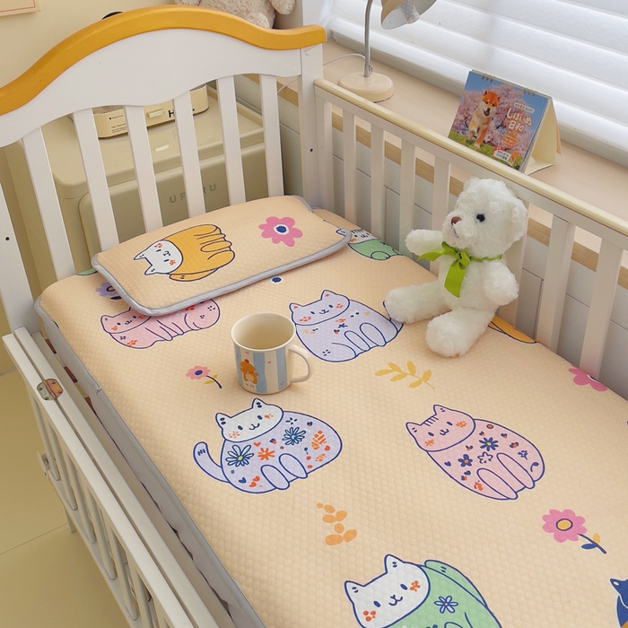 91家纺网 家纺一手货源 找家纺 小叮当家纺仓储工厂店 （提供买家秀 爆款花型 不断货）2025新款冰豆豆儿童卡通凉席床笠 小猫