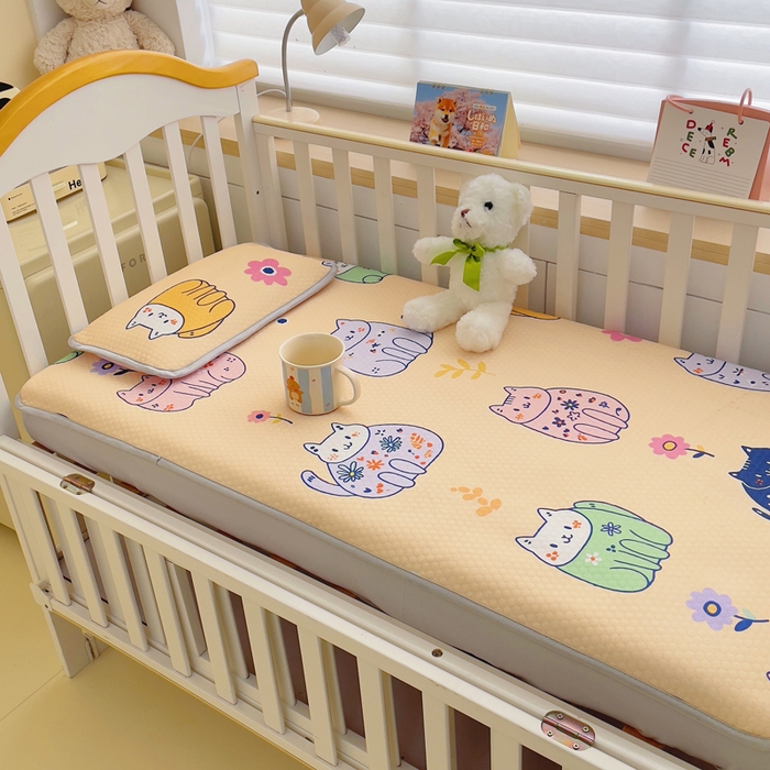 91家纺网 家纺一手货源 找家纺 小叮当家纺仓储工厂店 （提供买家秀 爆款花型 不断货）2025新款冰豆豆儿童卡通凉席床笠 小猫