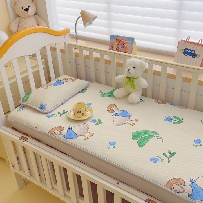 91家纺网 家纺一手货源 找家纺 小叮当家纺仓储工厂店 （提供买家秀 爆款花型 不断货）2025新款冰豆豆儿童卡通凉席床笠 小鸭子