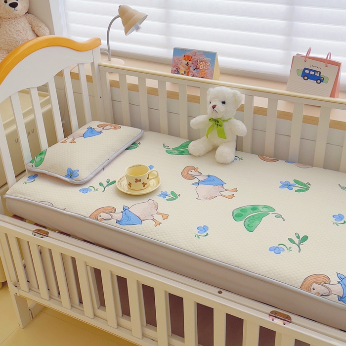 91家纺网 家纺一手货源 找家纺 小叮当家纺仓储工厂店 （提供买家秀 爆款花型 不断货）2025新款冰豆豆儿童卡通凉席床笠 小鸭子