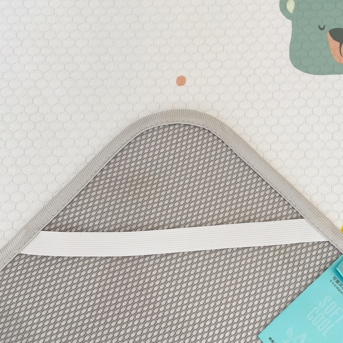 91家纺网 家纺一手货源 找家纺 小叮当家纺仓储工厂店 （提供买家秀 爆款花型 不断货）2025新款冰豆豆儿童卡通凉席床席 菠萝小熊