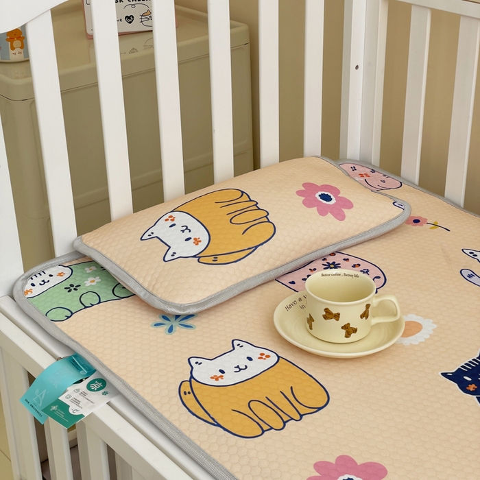 91家纺网 家纺一手货源 找家纺 小叮当家纺仓储工厂店 （提供买家秀 爆款花型 不断货）2025新款冰豆豆儿童卡通凉席床席 小猫