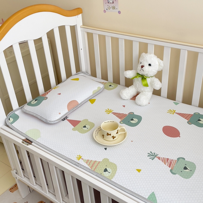 91家纺网 家纺一手货源 找家纺 小叮当家纺仓储工厂店 （提供买家秀 爆款花型 不断货）2025新款冰豆豆儿童卡通凉席床席 菠萝小熊