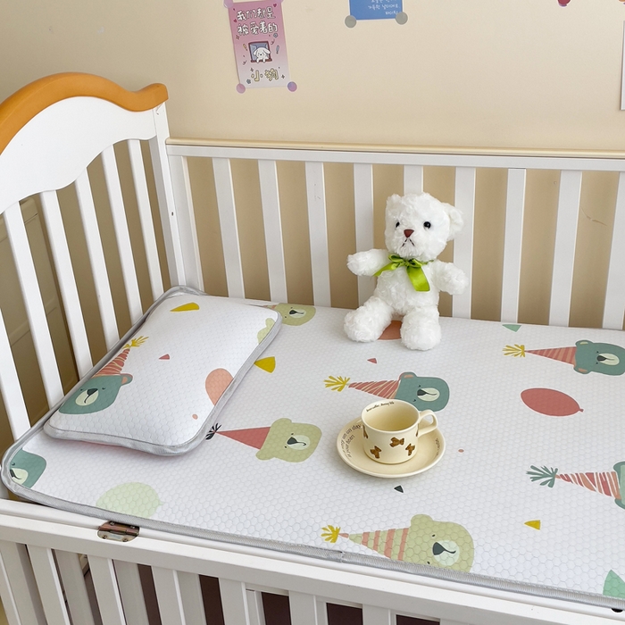 91家纺网 家纺一手货源 找家纺 小叮当家纺仓储工厂店 （提供买家秀 爆款花型 不断货）2025新款冰豆豆儿童卡通凉席床席 菠萝小熊