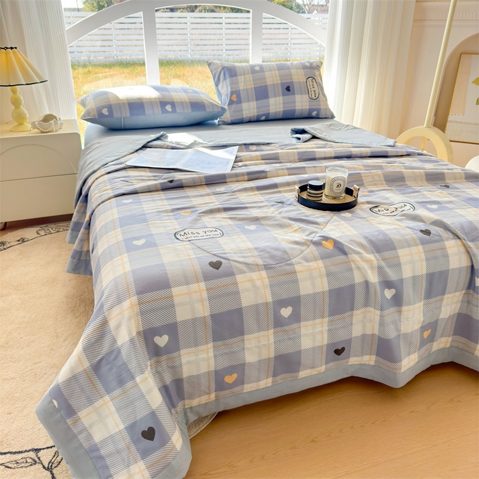 91家纺网 家纺一手货源 找家纺 蓝雀翎 2025新款全棉印花新疆棉花夏被 爱达拉