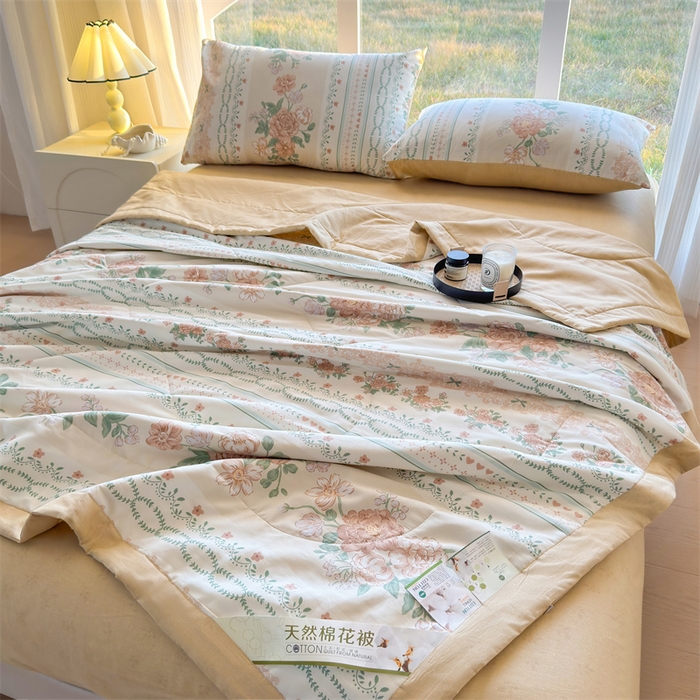 91家纺网 家纺一手货源 找家纺 蓝雀翎 2025新款全棉印花新疆棉花夏被 恋薇